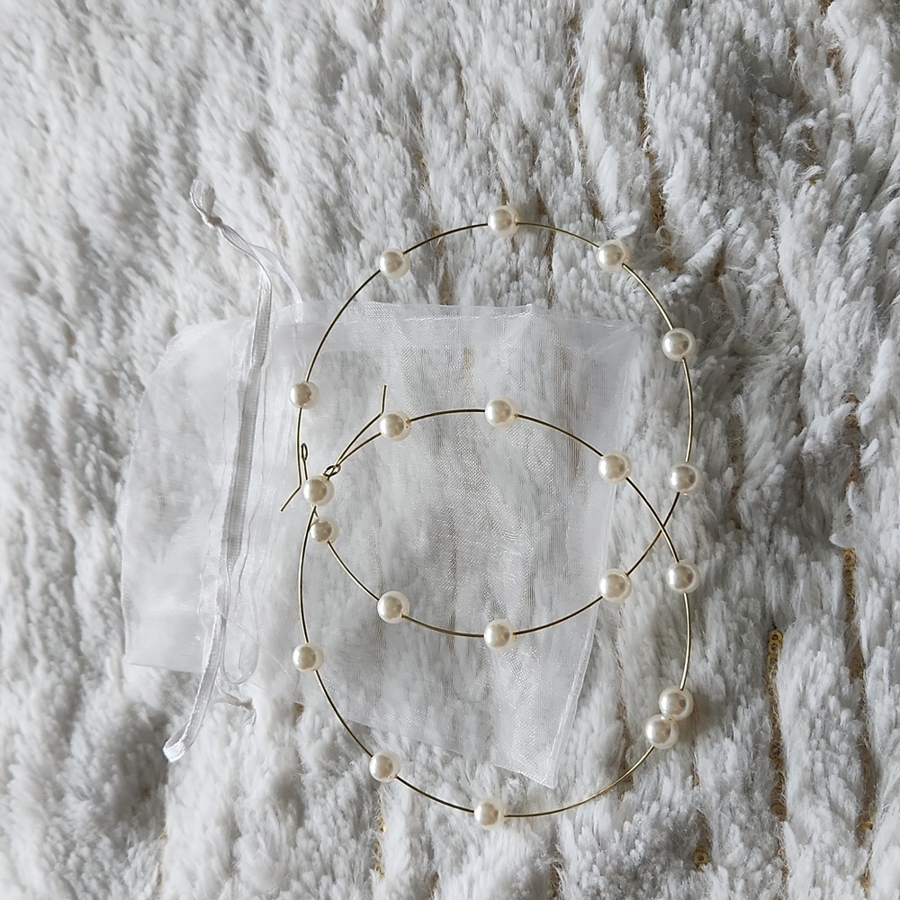 Gold and Pearl earrings